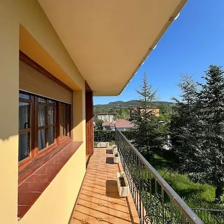 Semesterbostad Precioso Chalet En Valle De Mena *