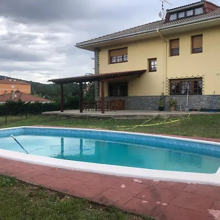 Precioso Chalet En Valle De Mena Semesterbostad Villasana de Mena